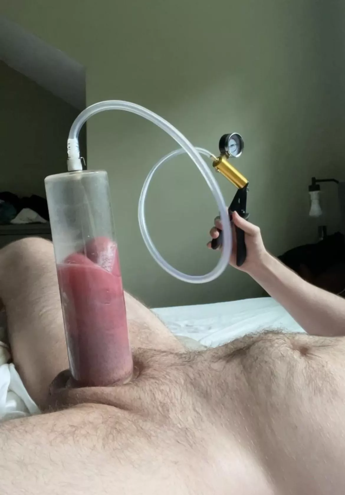 Really in the mood to have someone rip this pump out of my hand and take control of this thing for me 🥴
