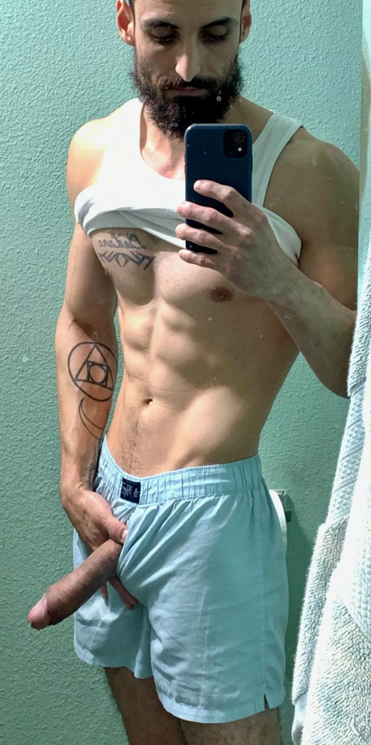 Six pack and chorizo for dinner? [m]