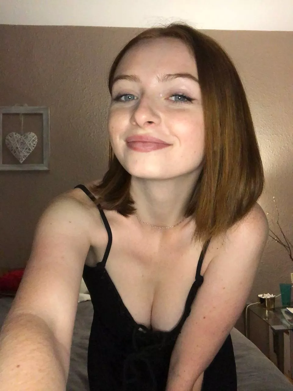 The girls in school say my face is ugly... do you think they are right [F19]