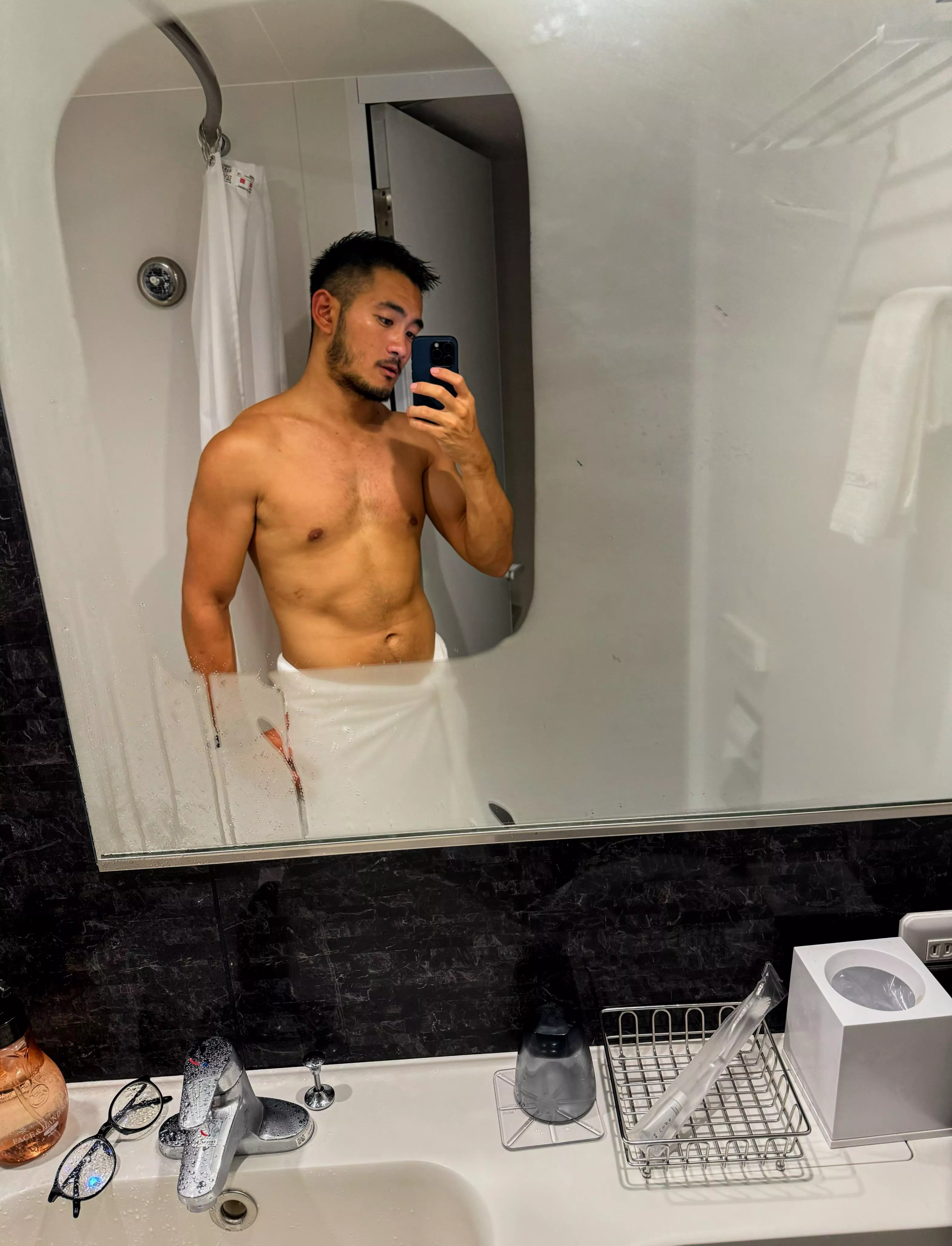 The steam resistant mirror in my Japanese hotel room 😍