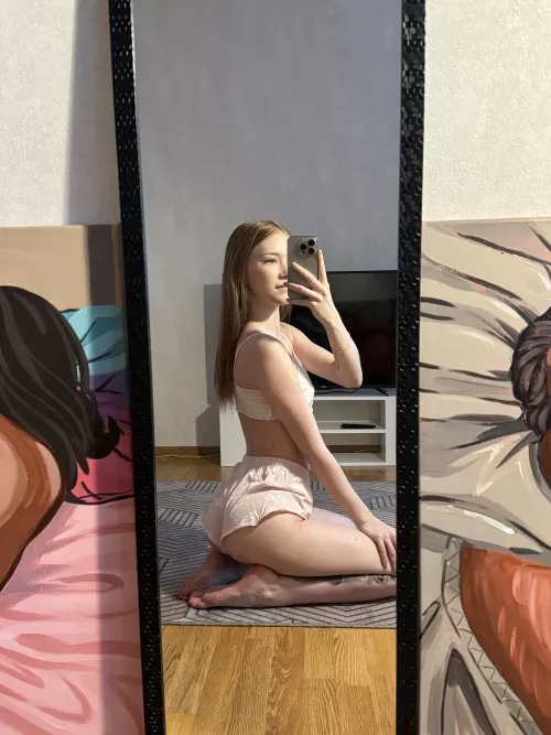 Turns out I don’t need boobs to be hot after all 😋