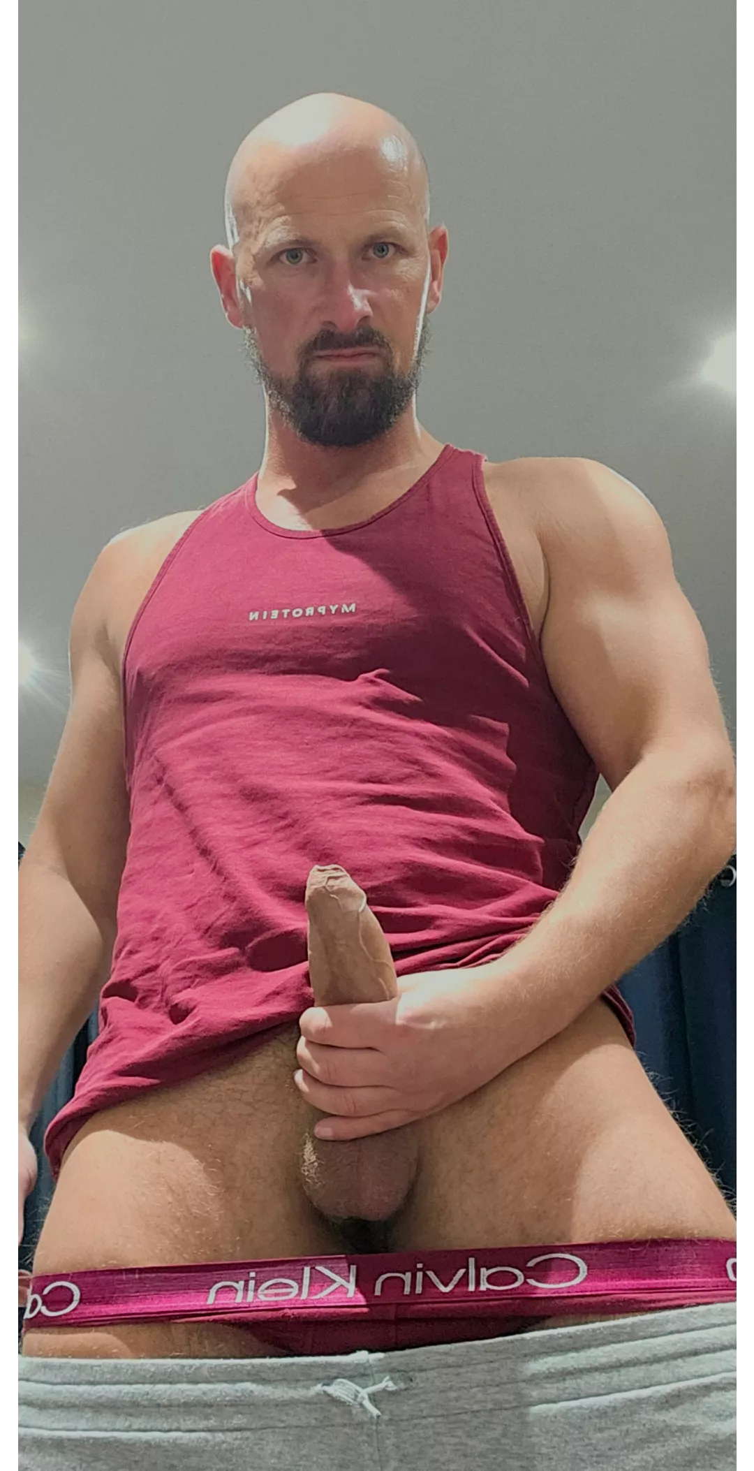Who likes it hot and sweaty.. and thick? Anyone?