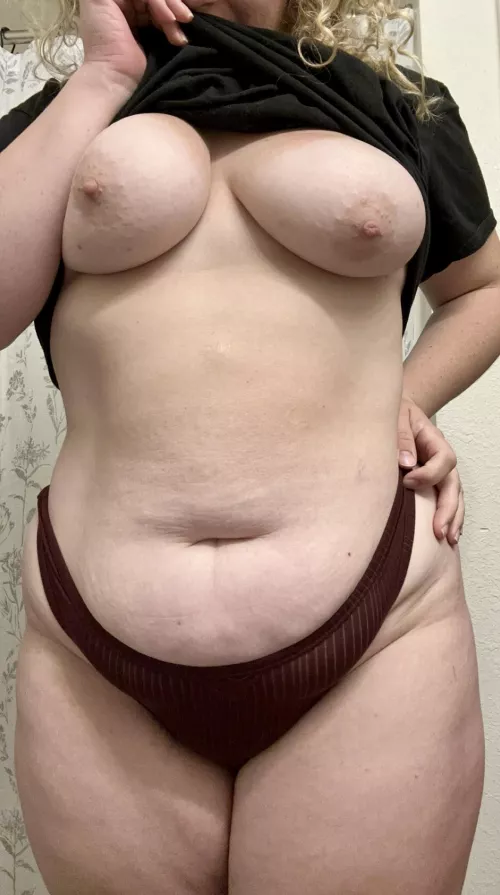 You can’t tell, but my panties are soaked. 😉