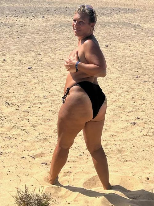 Your 53yo Italian milf from NJ is back in town. I hope u miss my yummy ass :-P