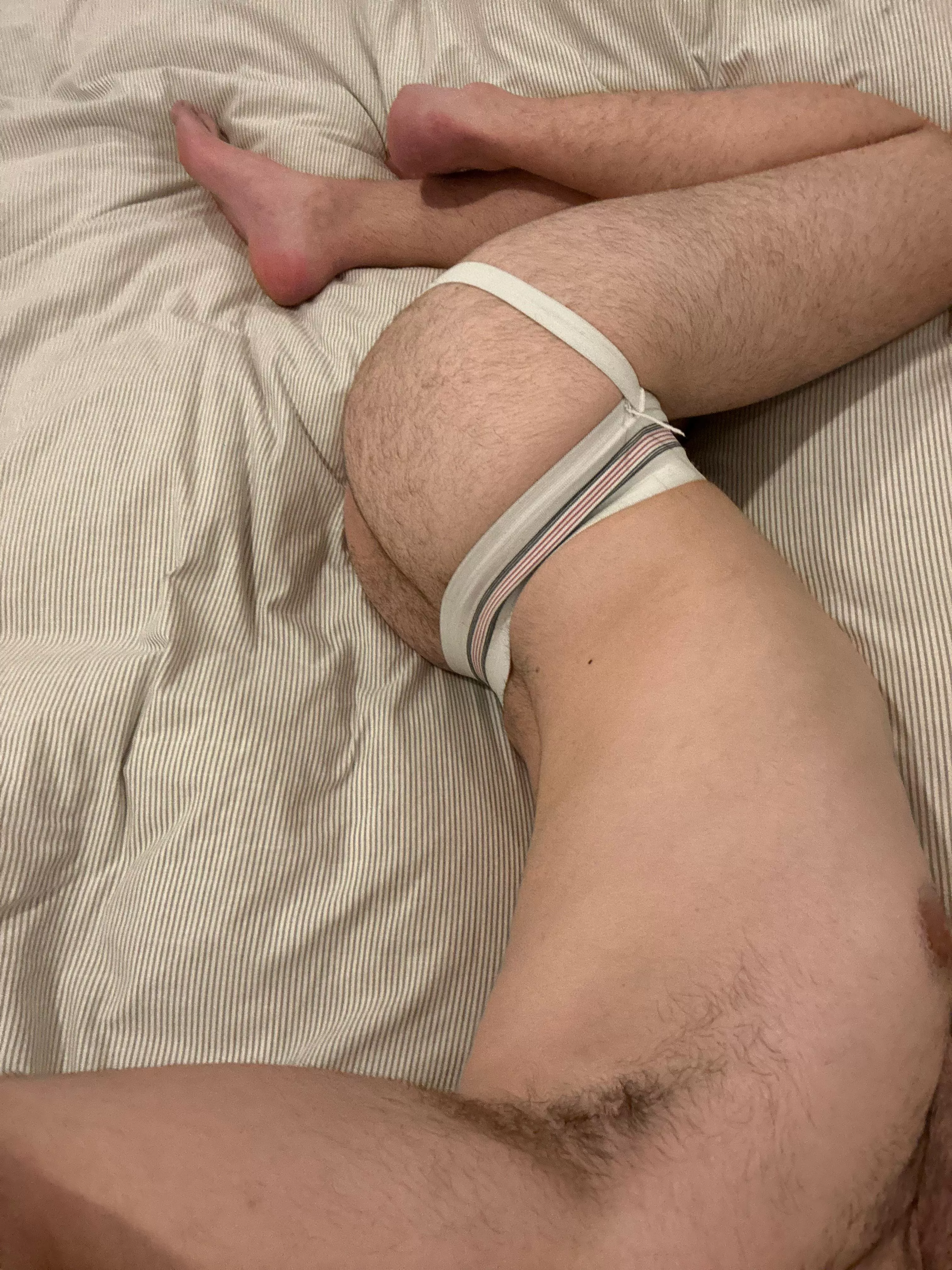 [24] sub bottom looking for kinky dom tops. snap: simon_klonig