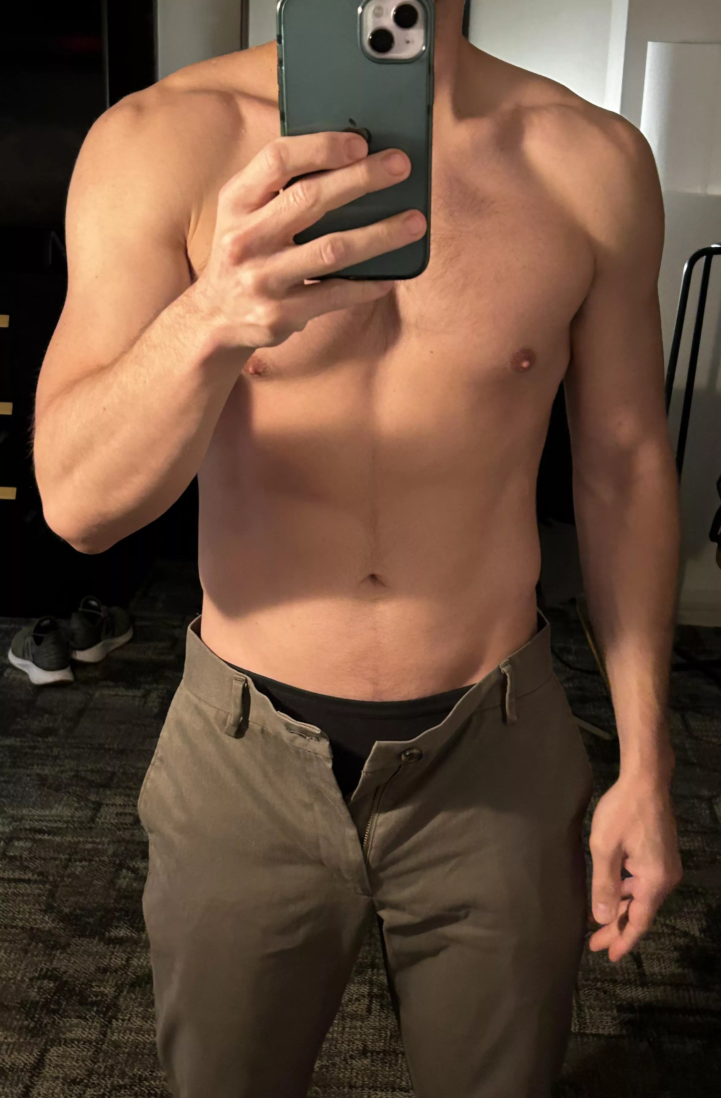 42 m - married suburban dad who is 95% straight but subs like this make the other 5% not so straight LOL. Hit me with ASL if you want to get nasty.