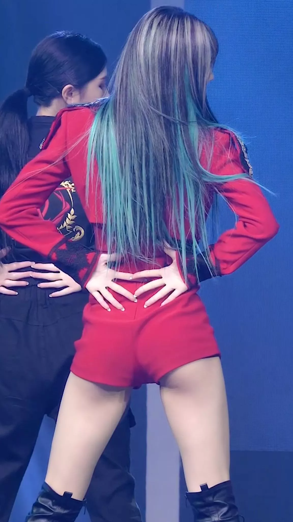 Anyone know a doll with a body type like hers?