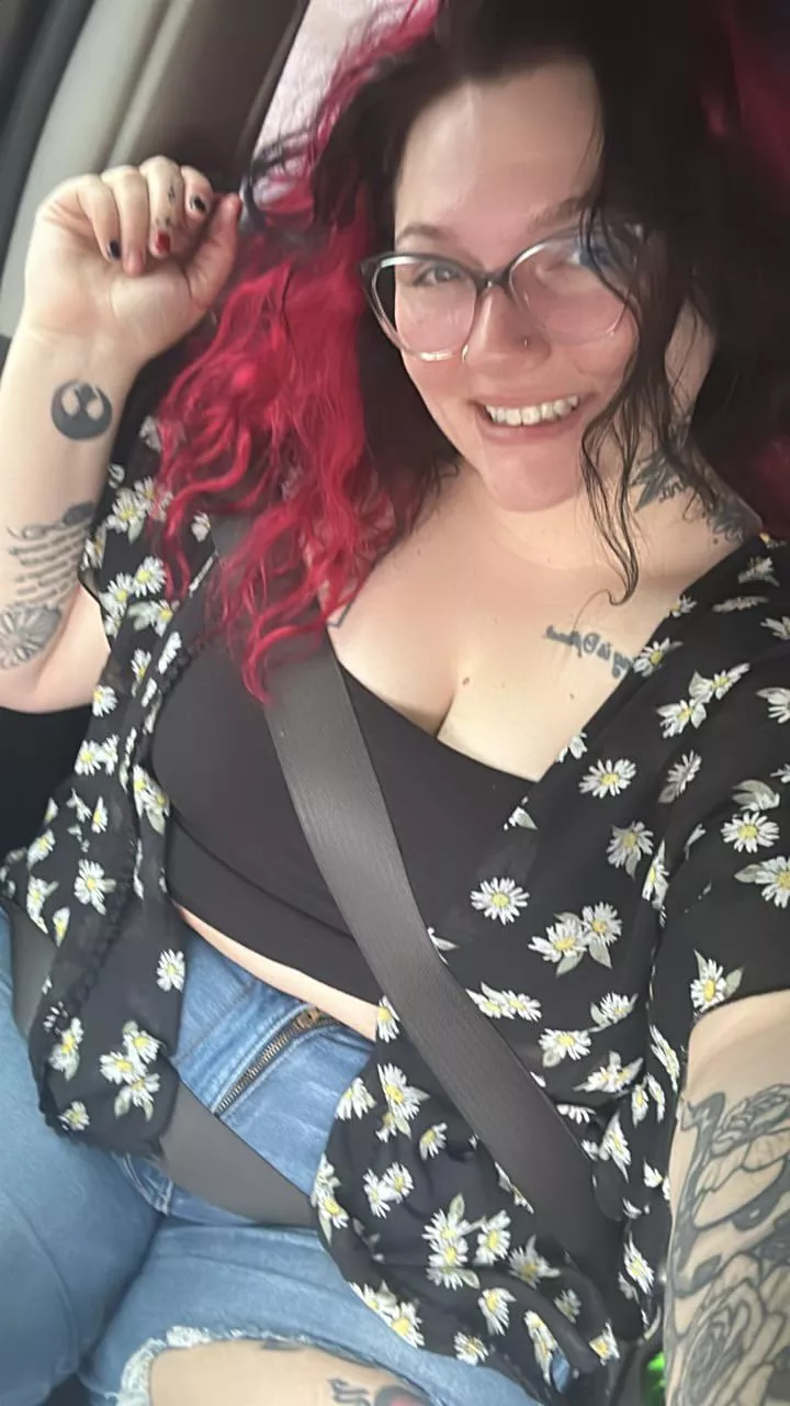 Are my glasses cute?! They’re new! 