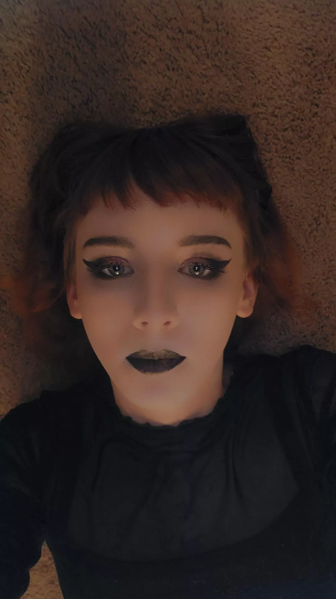 bestie did my makeup 🖤