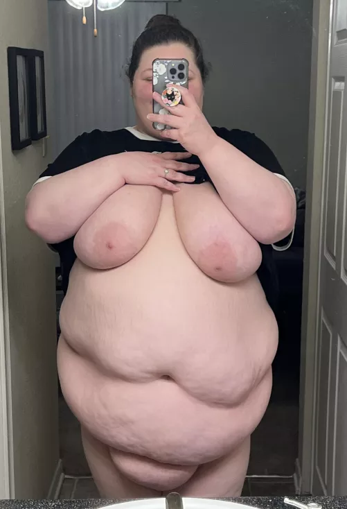 Can I chill on your couch in a t-shirt and no panties?