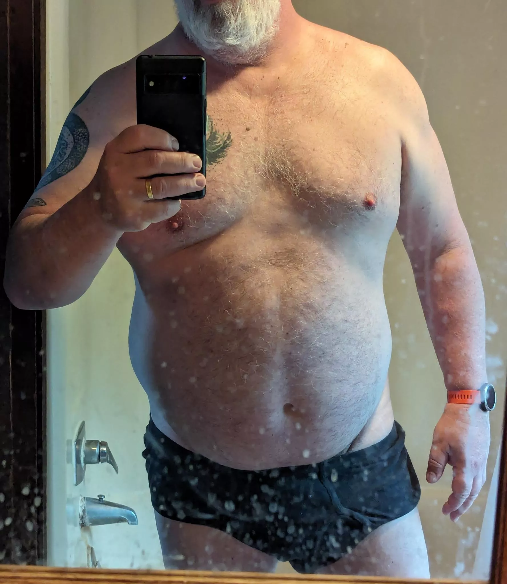 Dirty mirror pic Thursday.