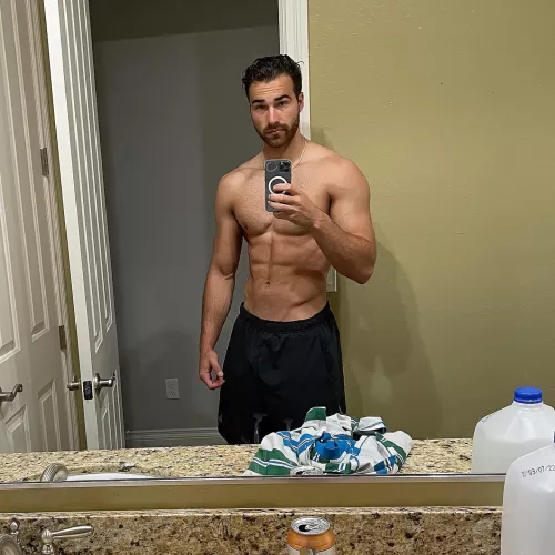 DM me - I'm bored 😏