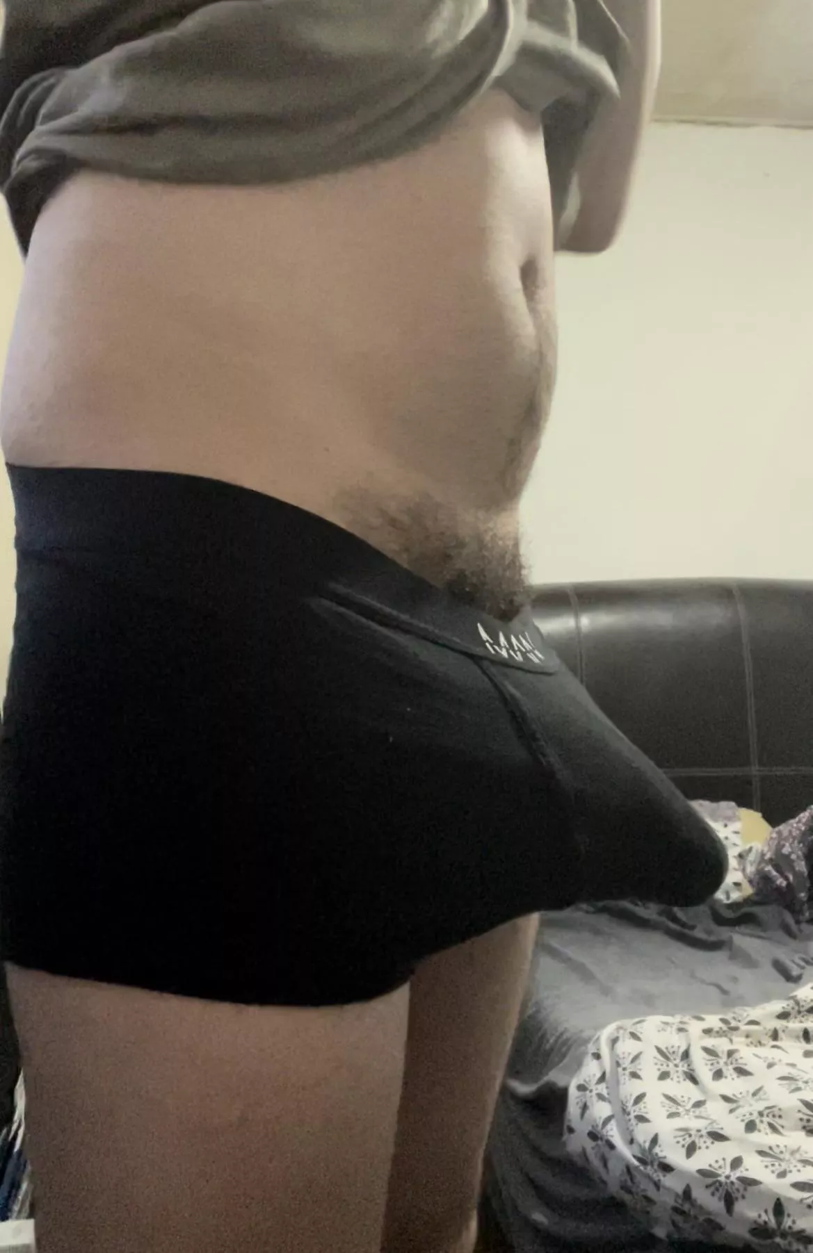 Do I look good?😏 Dms open💦😈