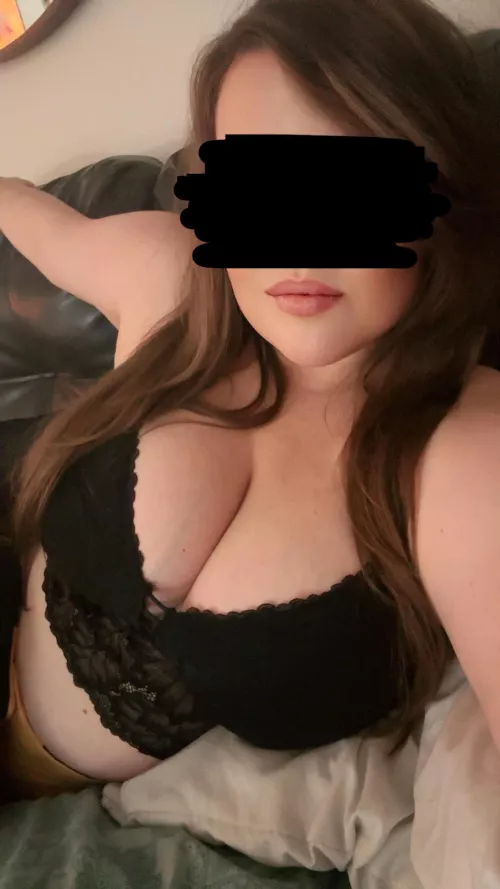 Do you want to see more? 😘 DMs open for anyone 