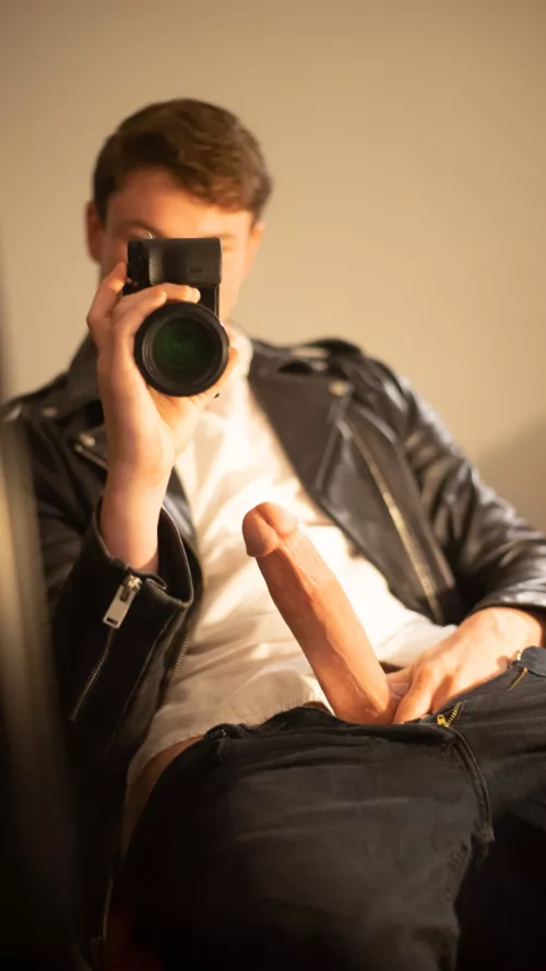 Ever been bred by a Canadian cock before? 🍁💦