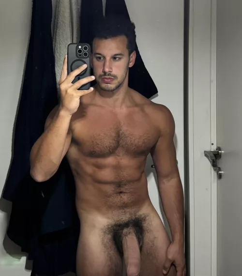 F*CK IT sending dick pics from my gallery to everyone who says hi