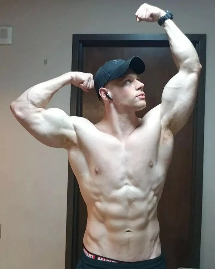 Focus on the V-line! 