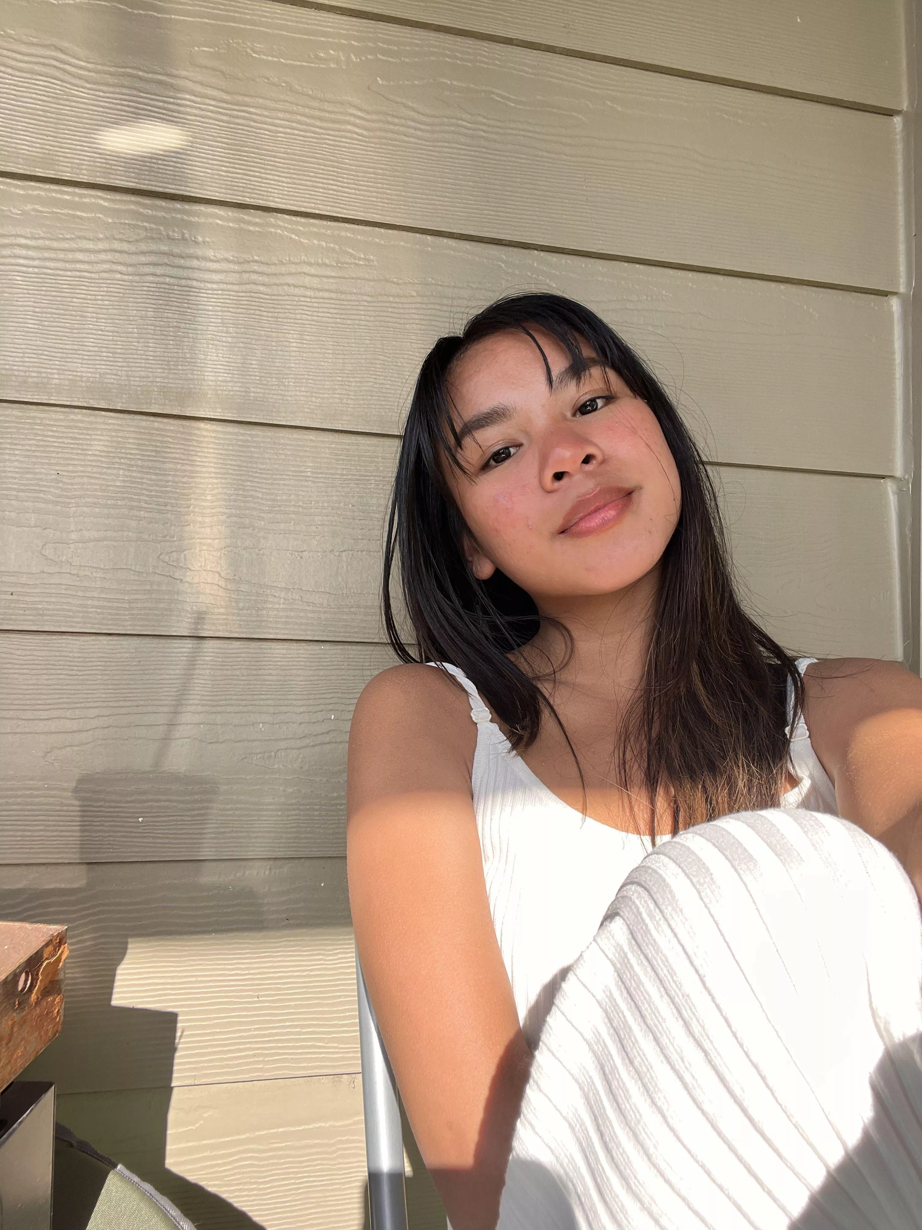 Giving you a reason to smile with this selfie @