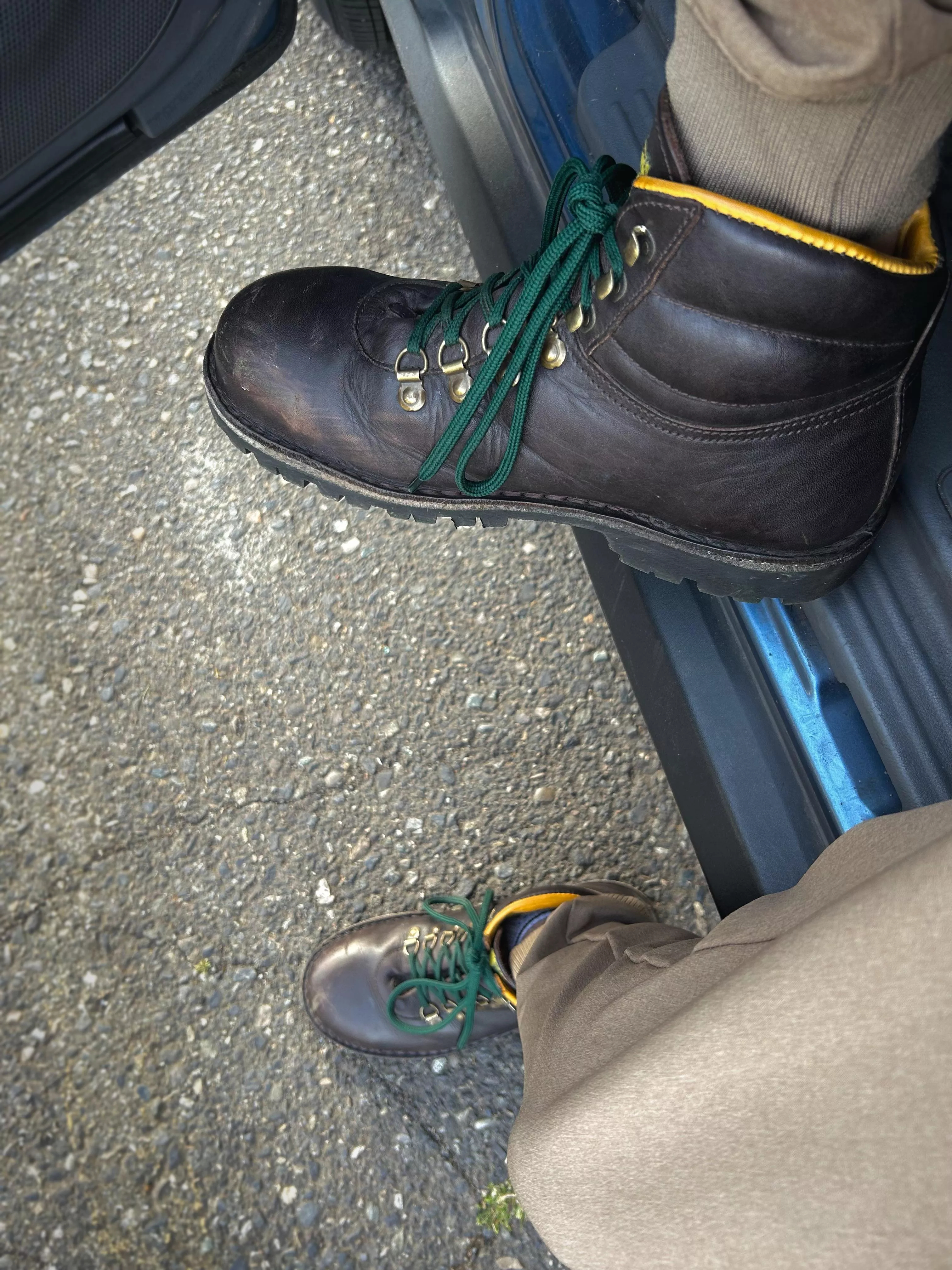 gotta love boots that don't squeeze your toes