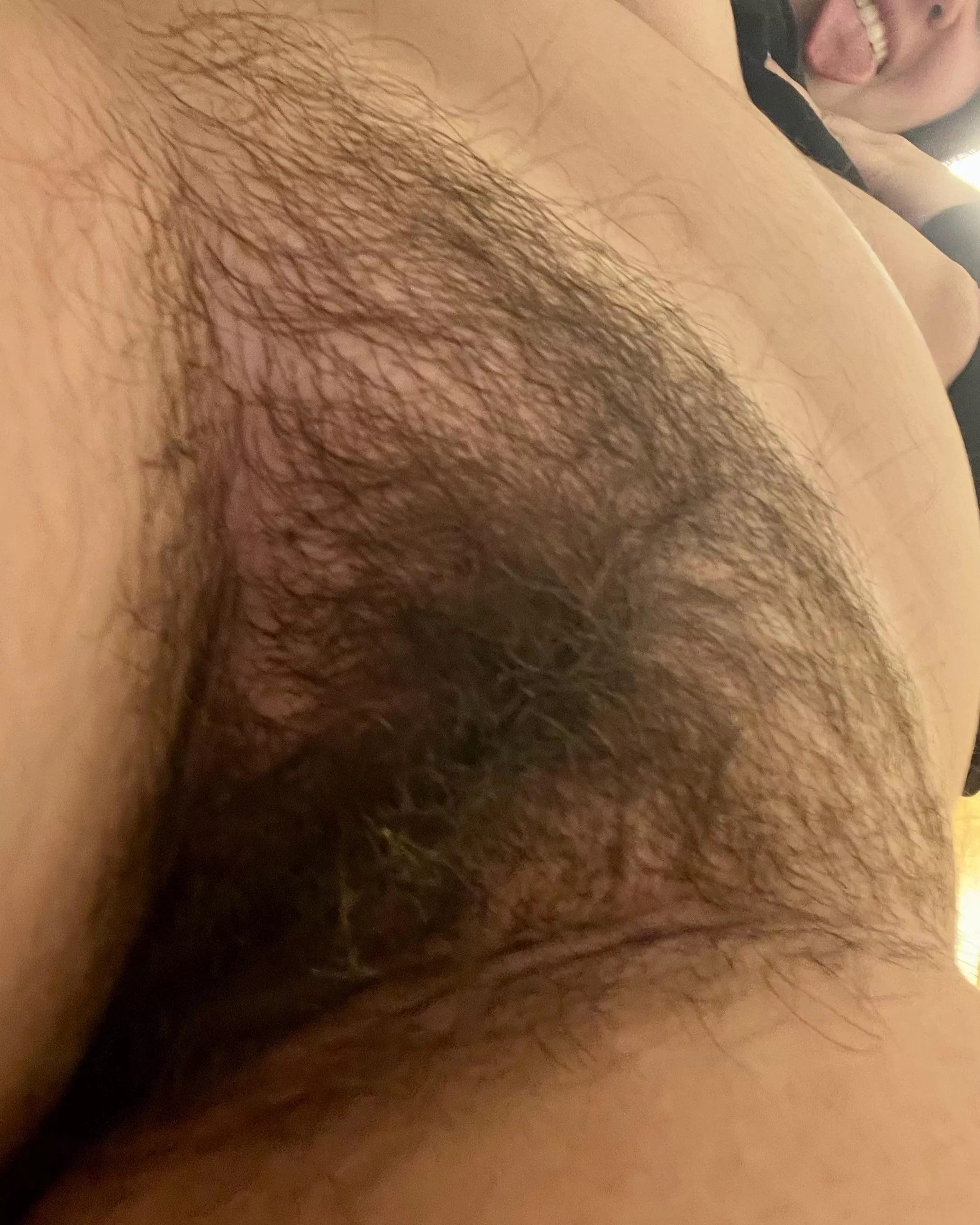 Hairy girls are the best for breeding 🤭