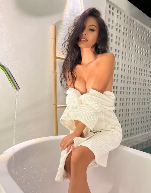 Here in the Wild, me, my friends and i need u to join me tonight