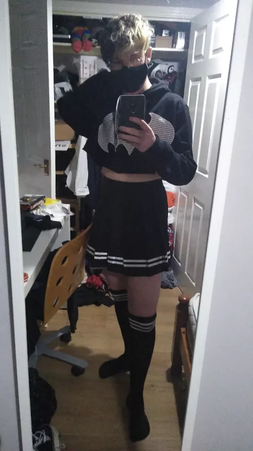 Hey I'm new to this so please be nice, this is the first skirt I've bought :)