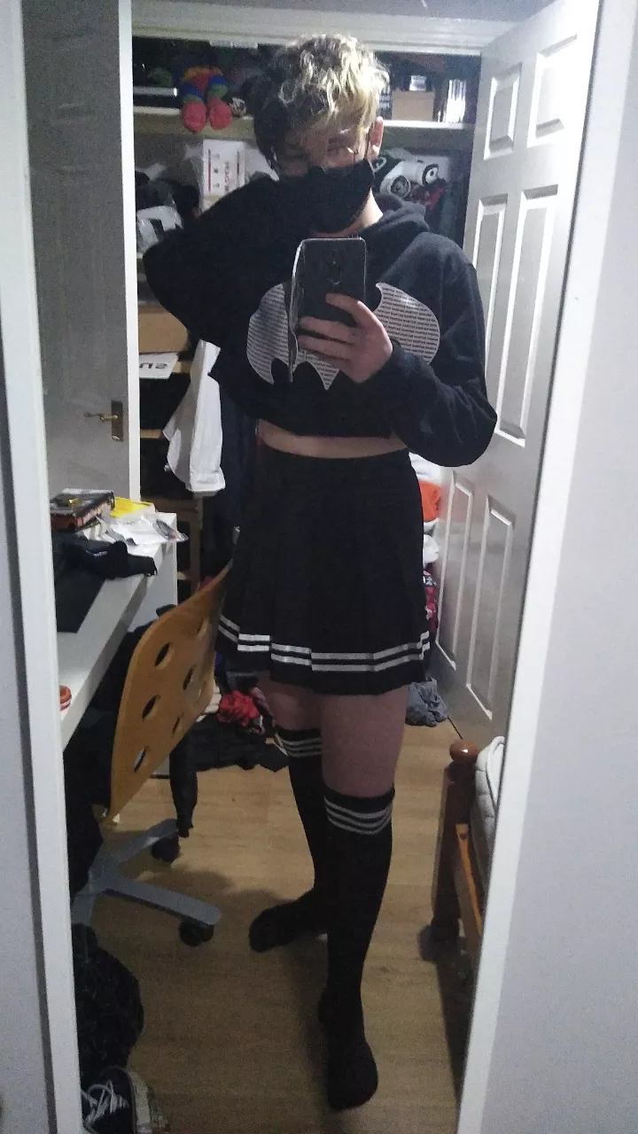 Hey I'm new to this so please be nice, this is the first skirt I've bought :)