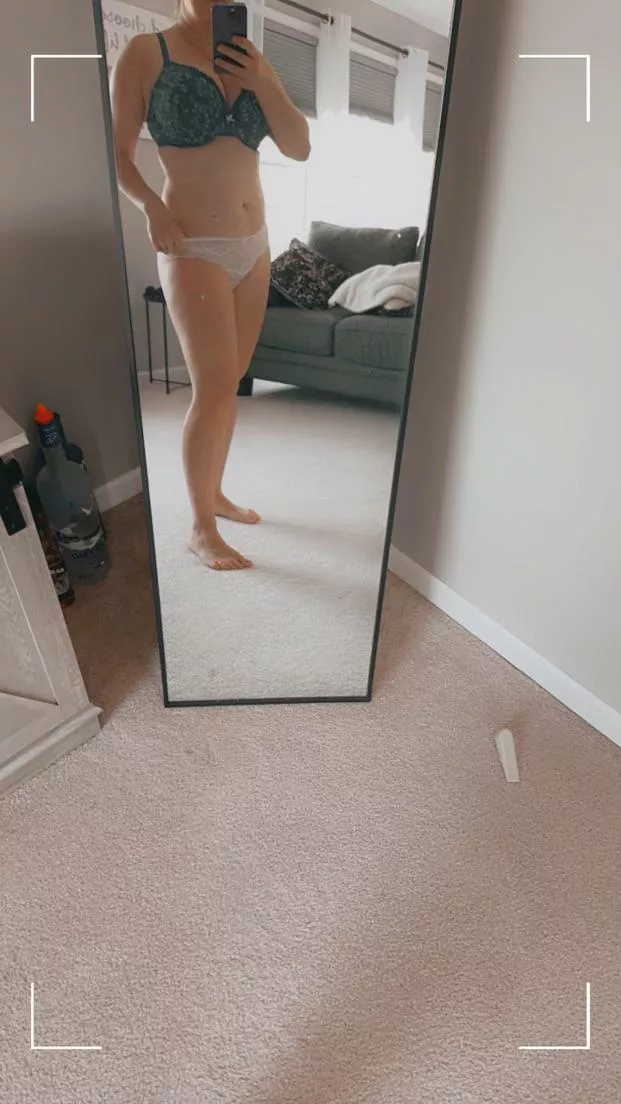 Hubby is bringing his golf friend back. Think I’ll dress like this