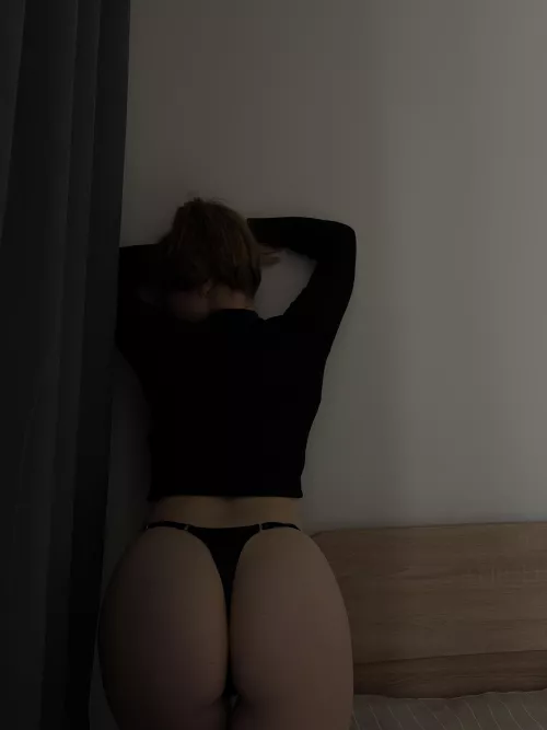 I know u think about how u move this panties to the side!