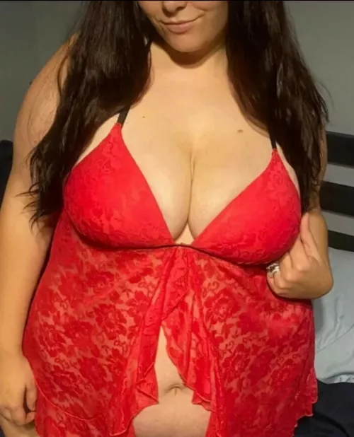 I wish hubby had more friends who are into thick hotwives