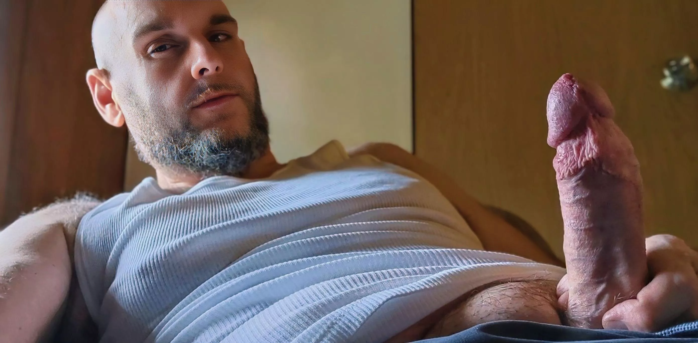 Just need someone to wrap their mouth around the head and suck. 