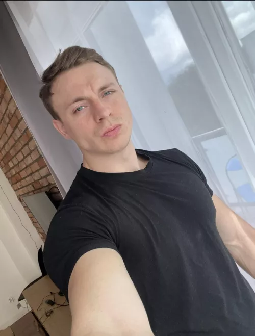 Just say hi to bros