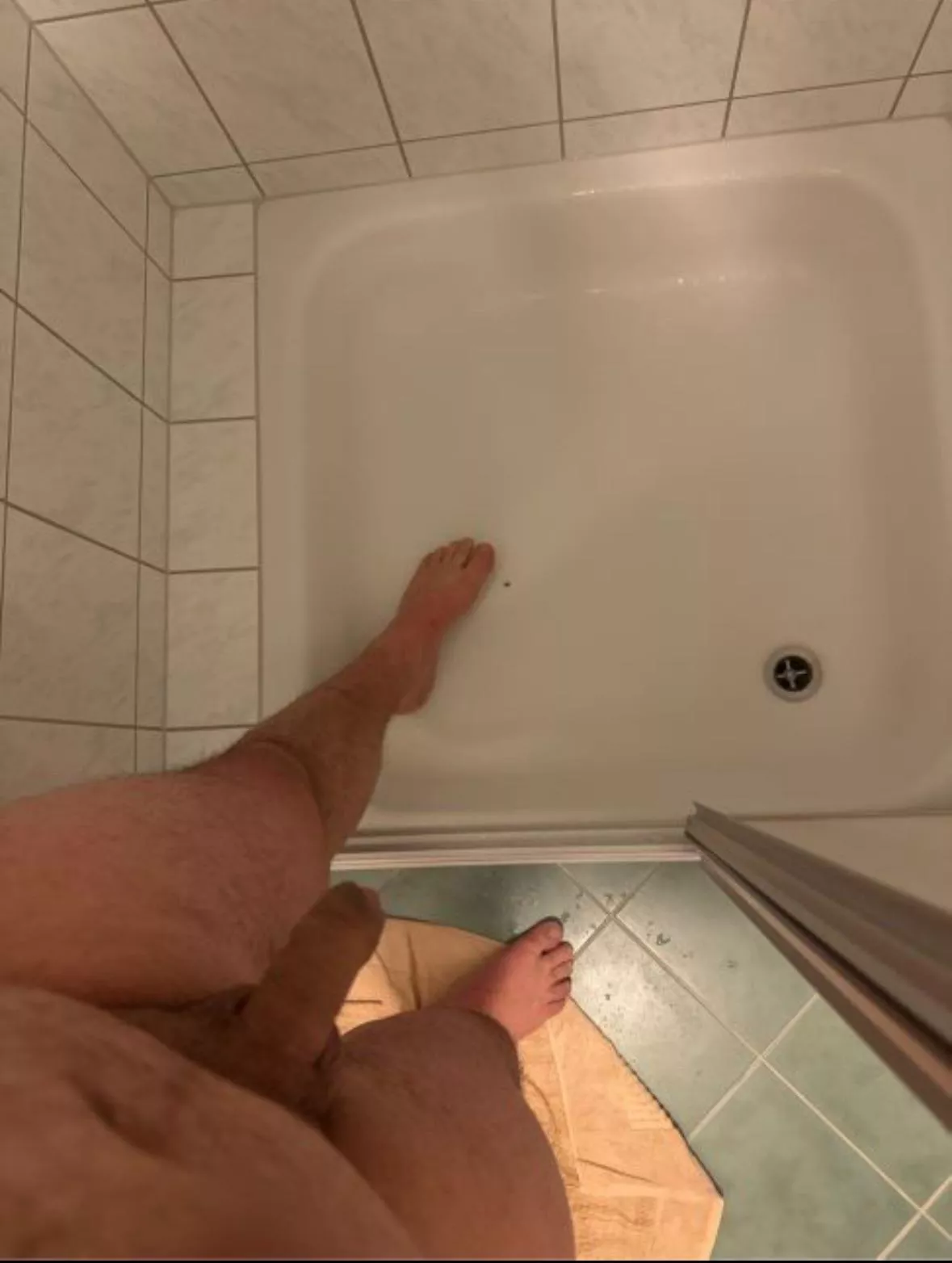 Let‘s go to take a shower