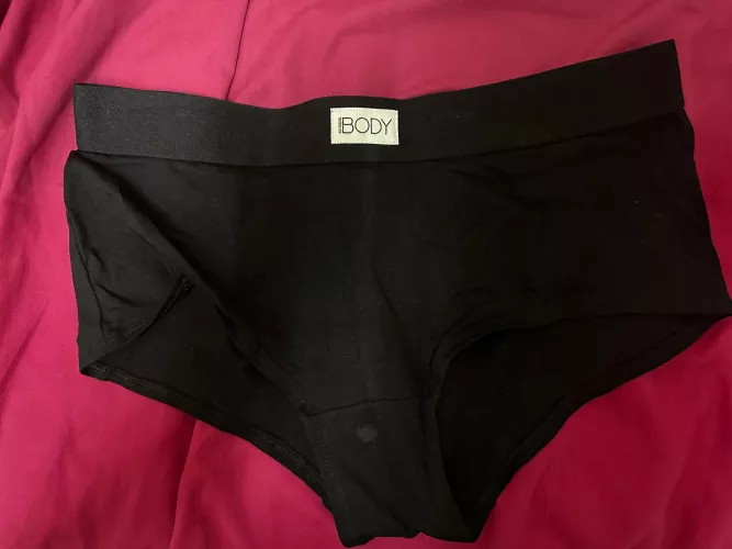 Love licking, sniffing and jerking off in my aunt’s panties 