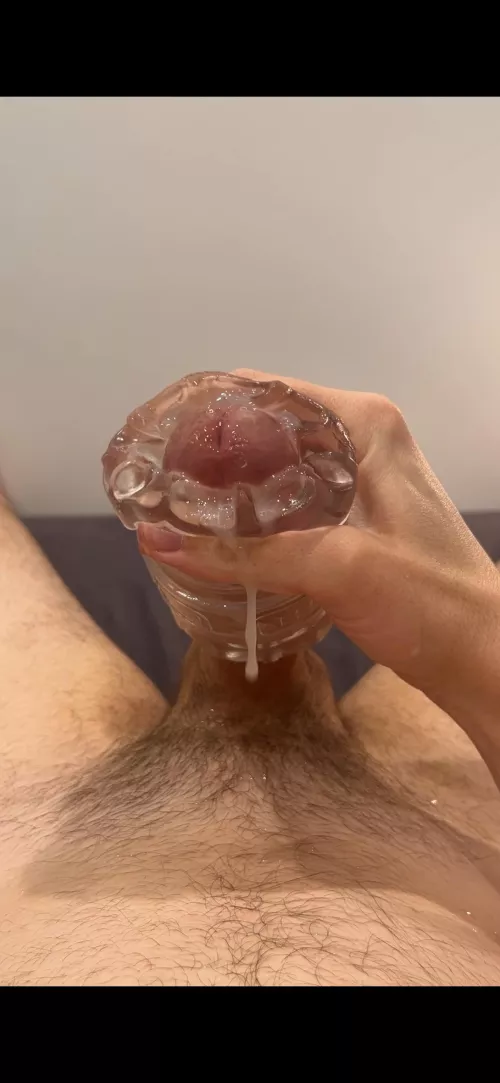 Love making boys lick the cum from my toys 😈