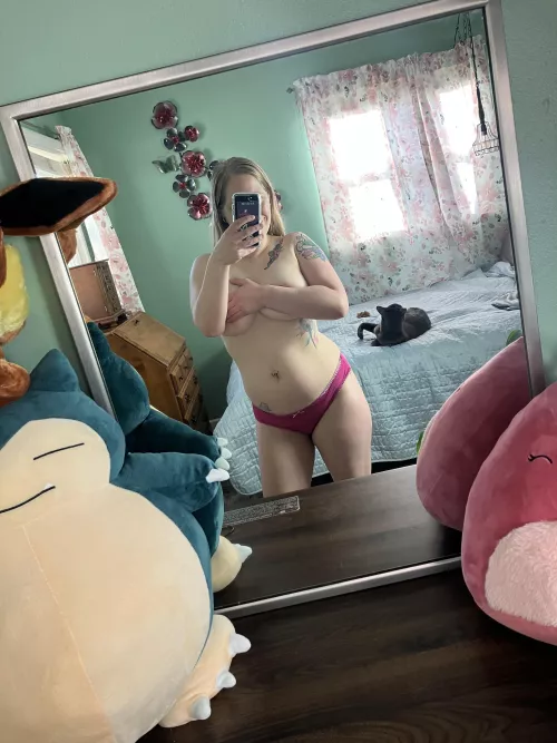 Loving the way the sunshine fills my room 