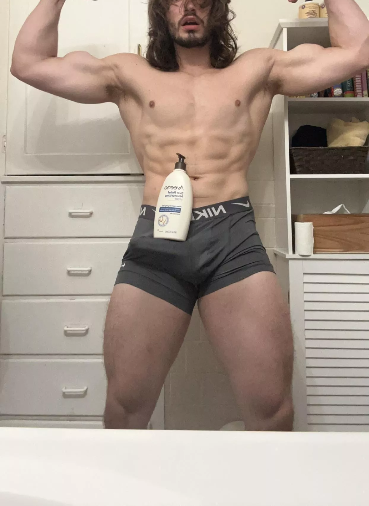 My legs always have been my strongest muscles… can’t ya tell? 🤔😜😈