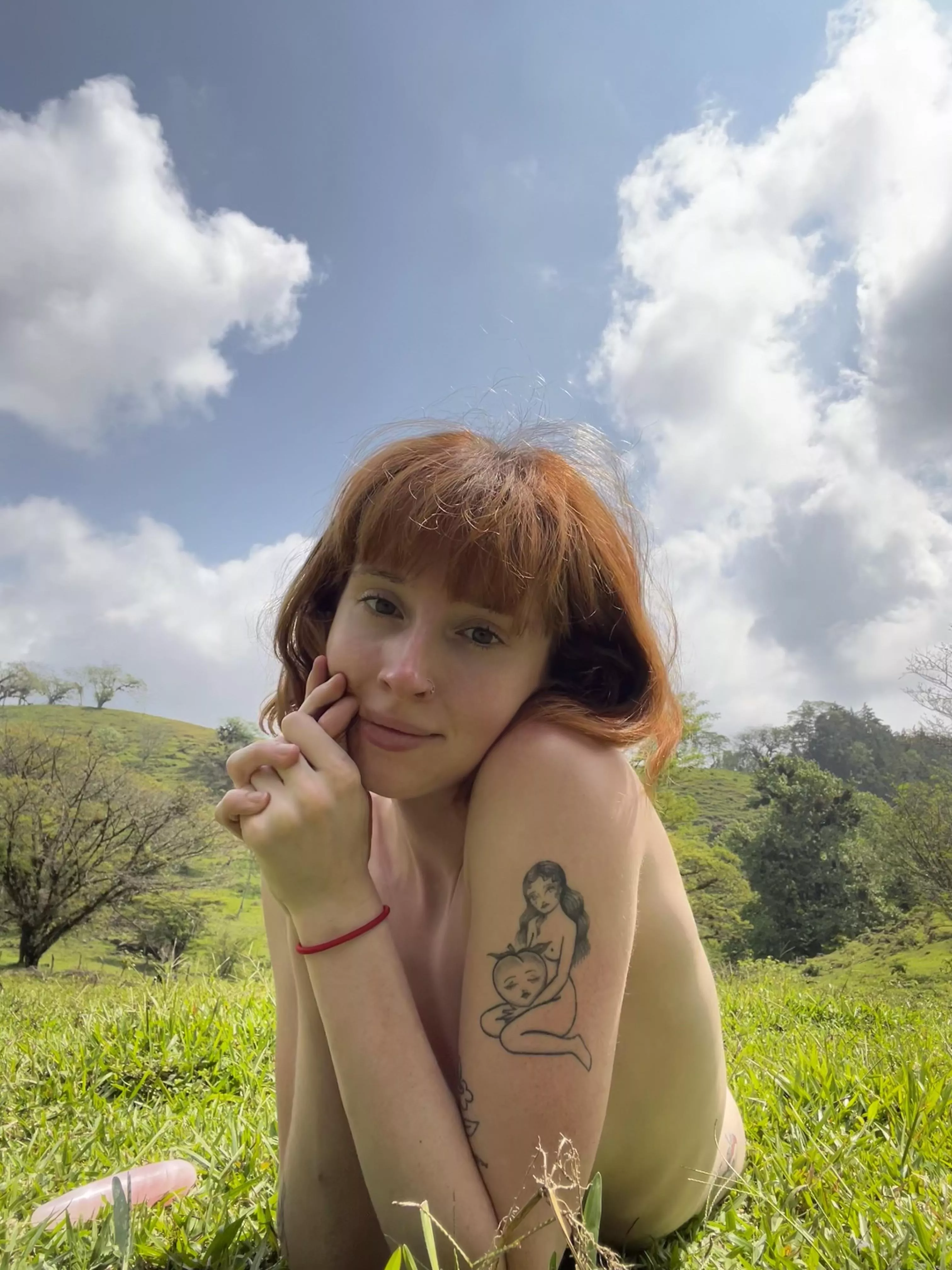 No clothes allowed on the farm 🙉