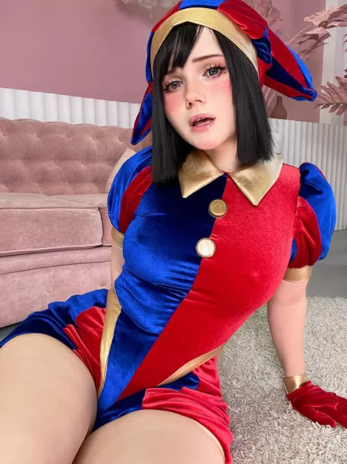 Pomni cosplay by Neyrodesu 