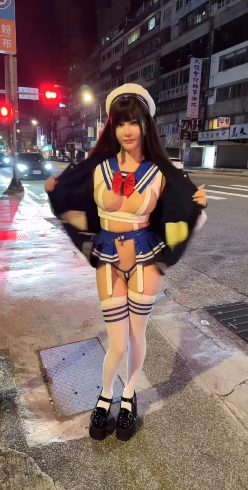 She just loves getting attention from strangers 