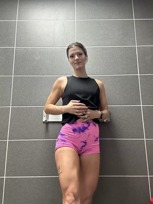 The lighting in the gym changing room is so much better than the stores