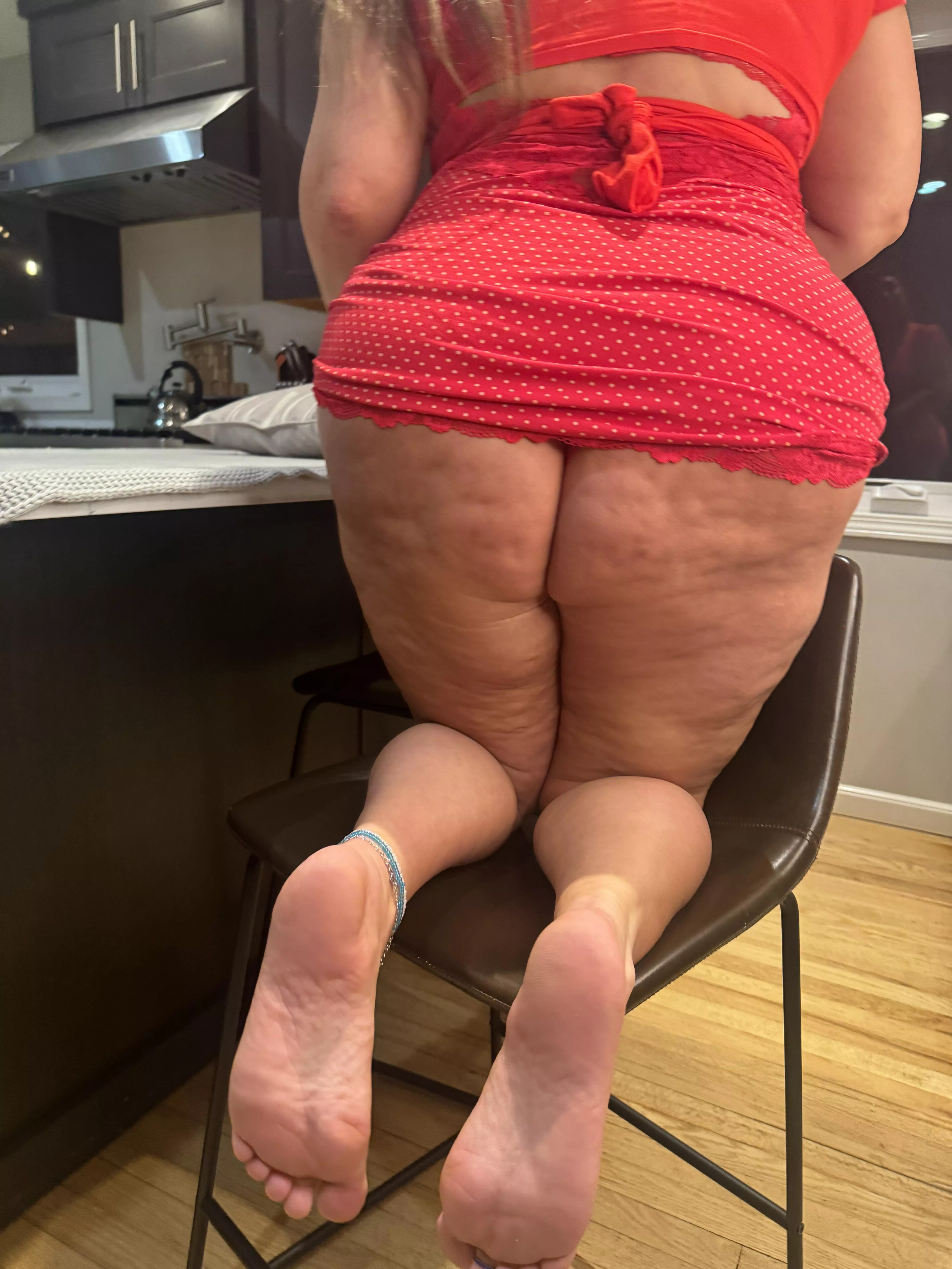 Thick naughty mommy 