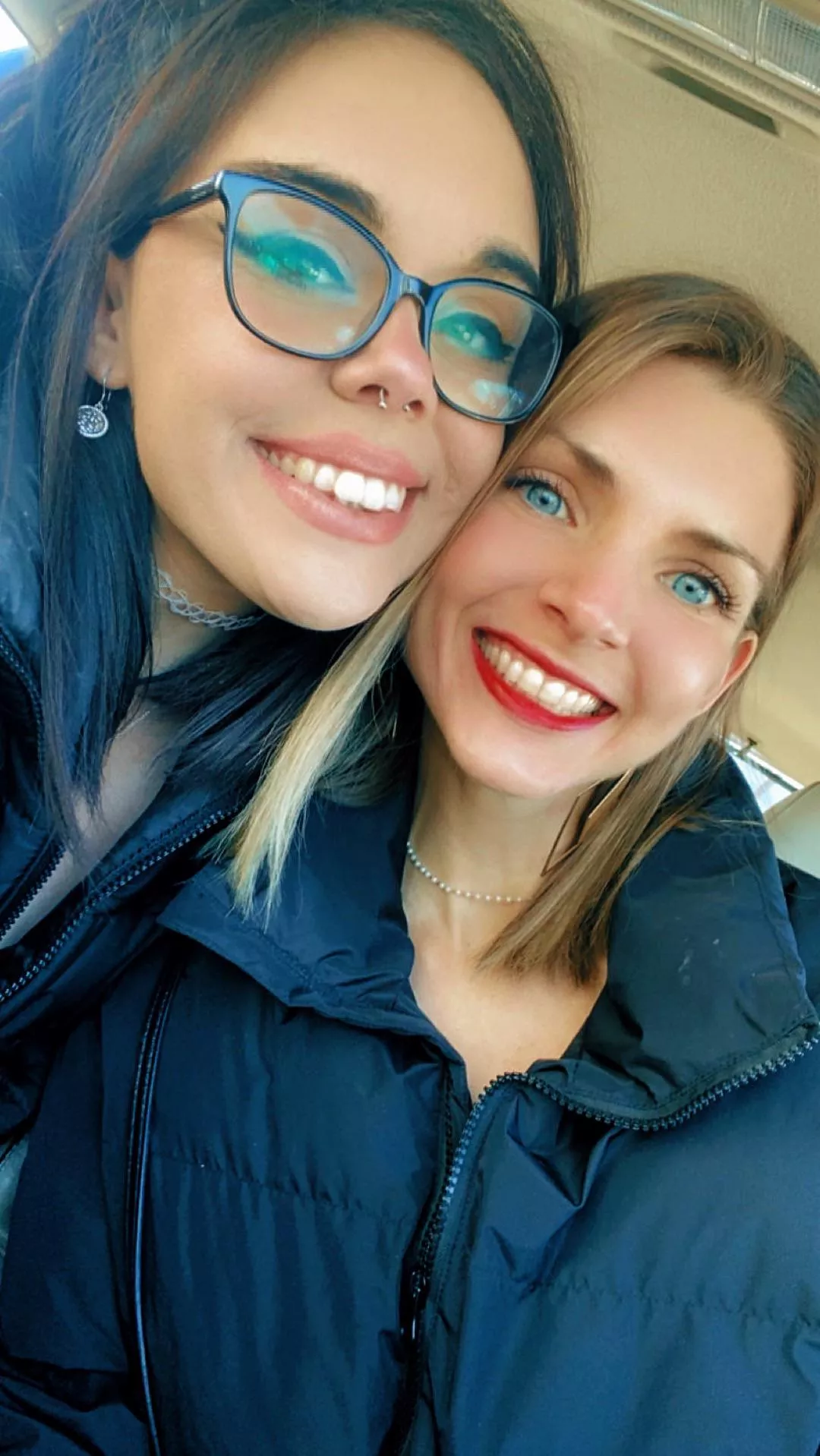 two gorgeous classy gals 