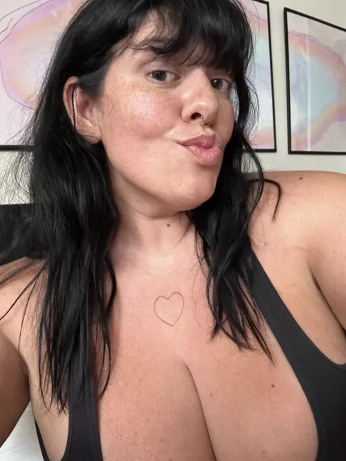 was just feeling cute today now that i got my lashes off. i love myself all natural