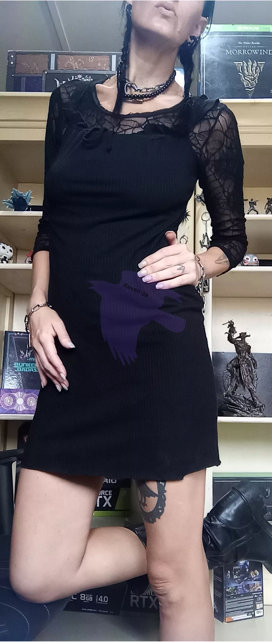 Working from home doesn't mean you don't have to be all dressed up... 