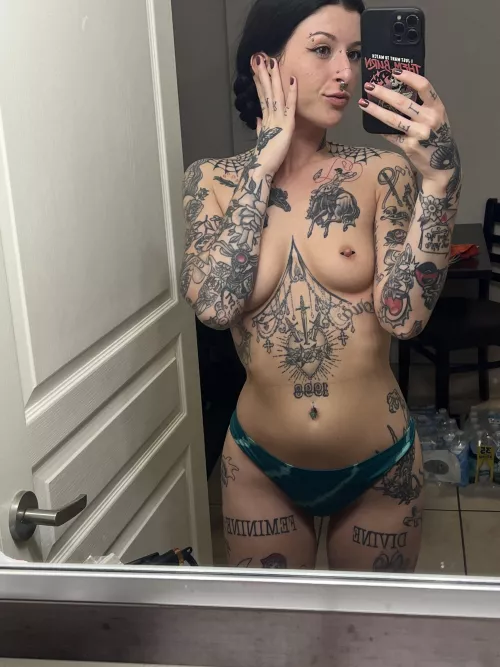 Your daughters petite friend is begging for a creampie, will you risk it?