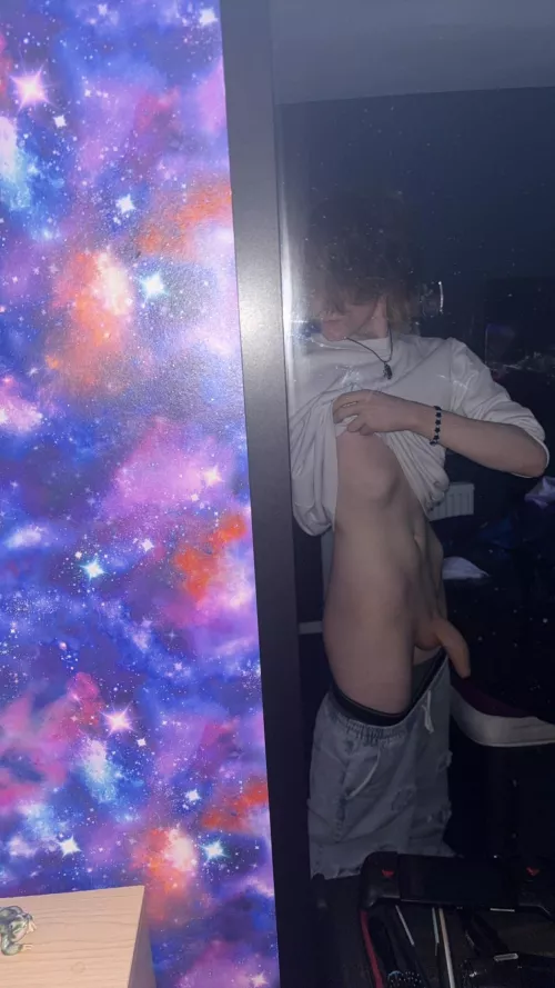 18, this is my cock soft, wanna see it hard? snap: @malachitee19