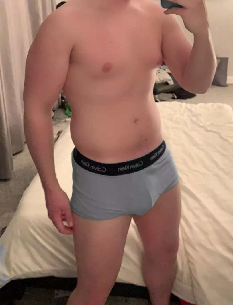 (21) 6’2 rugby player 