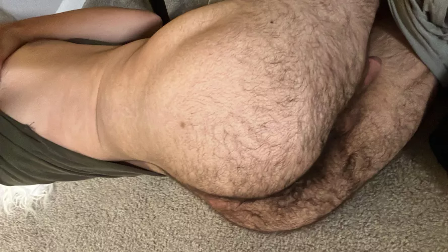 23 m need this ass forced to take dick 😩😈 hmu