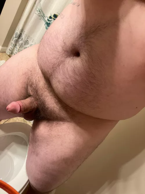 33, getting ready for work but I’d rather be stroking and showing off for someone.